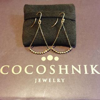 ココシュニック(COCOSHNIK)のCOCOSHNIK ココシュニック カットボールフックピアス(ピアス)