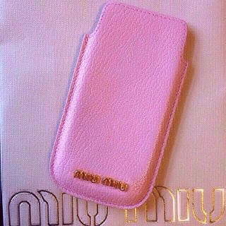 ミュウミュウ(miumiu)のほぼ未使用♡iPhoneケース(モバイルケース/カバー)