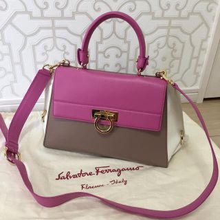 フェラガモ(Ferragamo)の専用です。フェラガモ ソフィア ハンドバッグ 美品♡(ハンドバッグ)