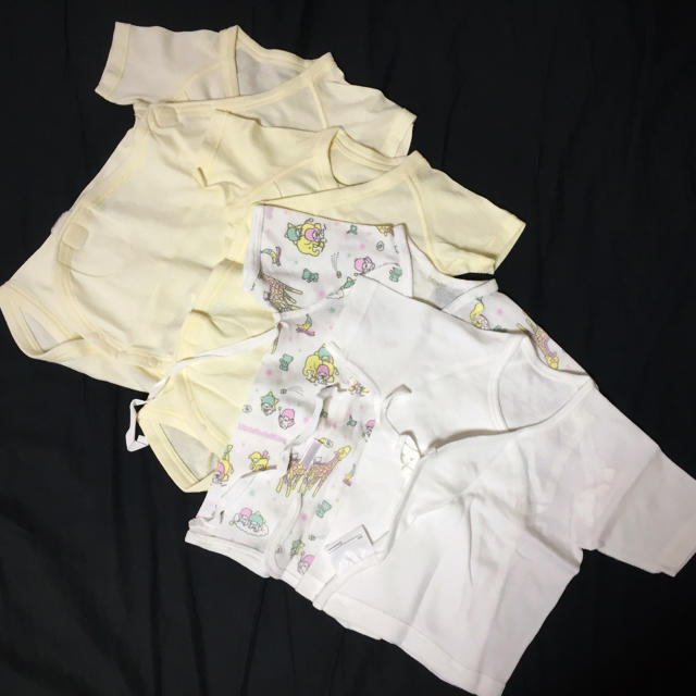 Combi mini(コンビミニ)のベビー肌着♡新生児4枚セット キッズ/ベビー/マタニティのベビー服(~85cm)(肌着/下着)の商品写真