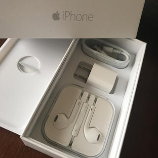 アップル(Apple)のiphoneイヤホン＆充電器set(バッテリー/充電器)