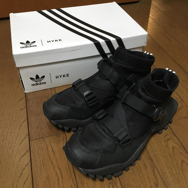 adidas hyke コラボ スニーカー