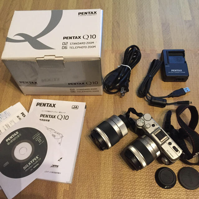 PENTAX(ペンタックス)のPENTAX Q10  ダブルズームキット ペンタックス スマホ/家電/カメラのカメラ(ミラーレス一眼)の商品写真