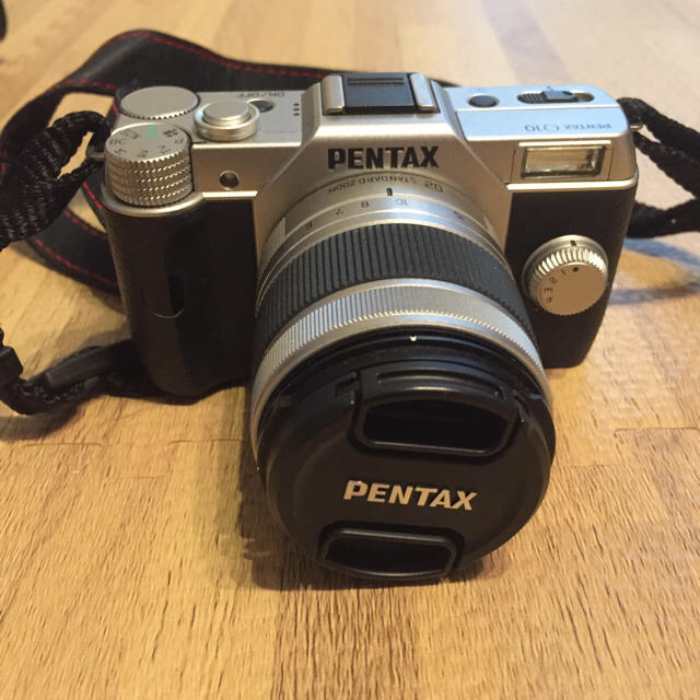 PENTAX(ペンタックス)のPENTAX Q10  ダブルズームキット ペンタックス スマホ/家電/カメラのカメラ(ミラーレス一眼)の商品写真