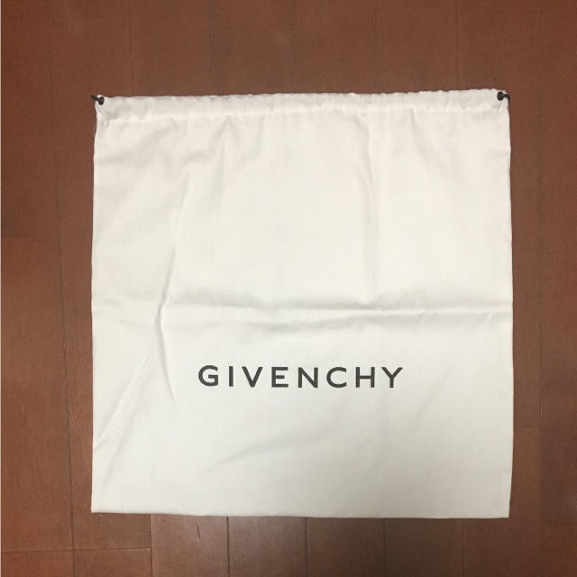 GIVENCHY(ジバンシィ)のジバンシー 保存袋 レディースのバッグ(ショップ袋)の商品写真