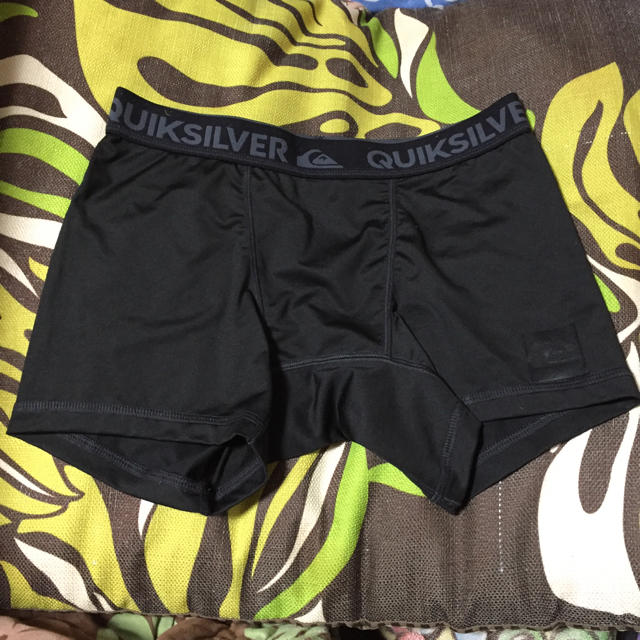 QUIKSILVER(クイックシルバー)のクイックシルバー★アンダーパンツ★sizeM スポーツ/アウトドアのスポーツ/アウトドア その他(その他)の商品写真