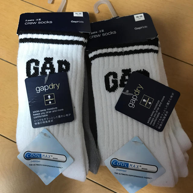 GAP(ギャップ)のkiki様専用  新品 ギャップ GAP  靴下 4足セット ソックス ② キッズ/ベビー/マタニティのこども用ファッション小物(靴下/タイツ)の商品写真