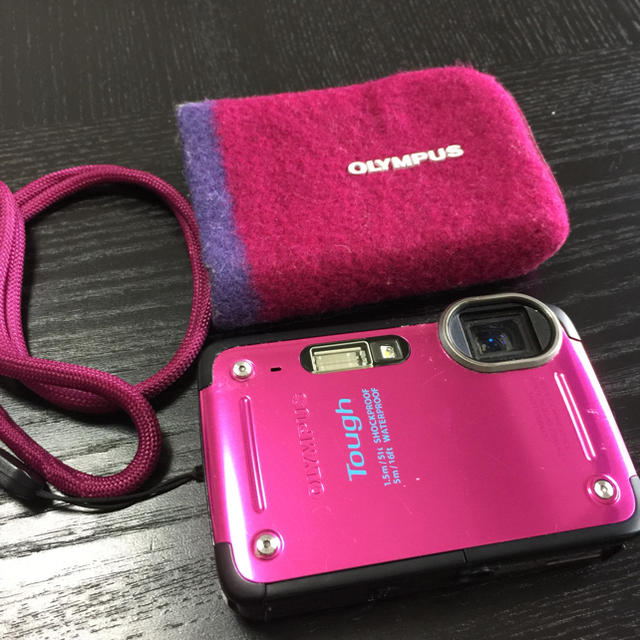 OLYMPUS(オリンパス)のオリンパスTOUGH水中防水カメラ TG620 スマホ/家電/カメラのカメラ(コンパクトデジタルカメラ)の商品写真