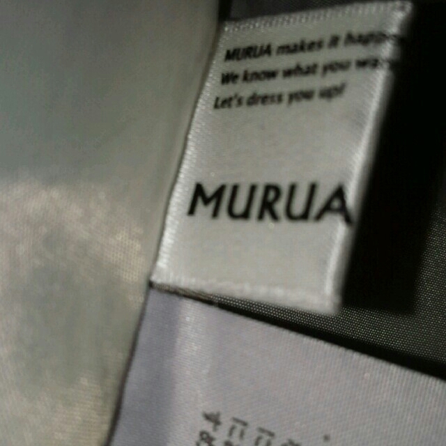 MURUA(ムルーア)のMURUA メタリック箔？スカート レディースのスカート(ミニスカート)の商品写真