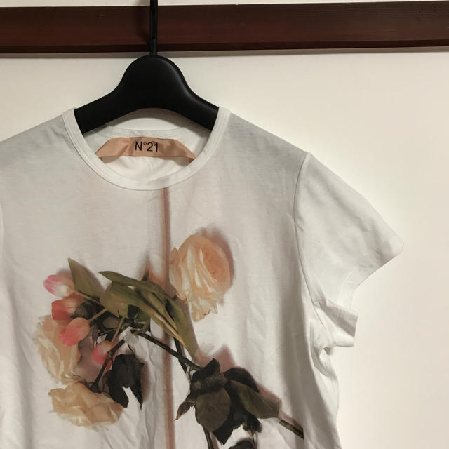 N°21(ヌメロヴェントゥーノ)のN21❤️ティシャツ レディースのトップス(Tシャツ(半袖/袖なし))の商品写真