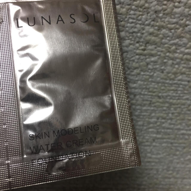 LUNASOL(ルナソル)の新品未使用✨LUNASOL ウォータークリーム ファンデーション サンプル コスメ/美容のベースメイク/化粧品(ファンデーション)の商品写真