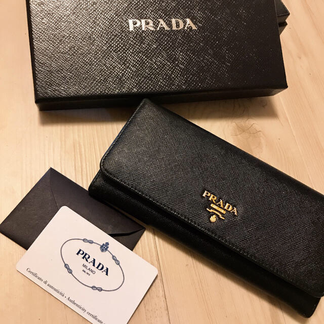 PRADA(プラダ)の《ほぼ未使用》PRADA 長財布 ブラック 黒 miumiu メンズのファッション小物(長財布)の商品写真