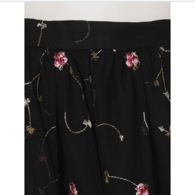 INGNI(イング)のチュールスカート  刺繍スカート レディースのスカート(ロングスカート)の商品写真