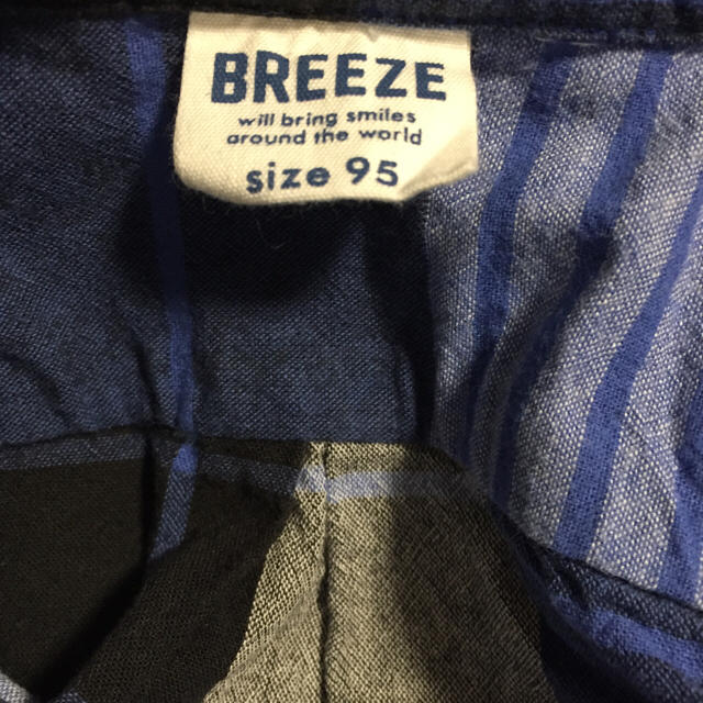 BREEZE(ブリーズ)のbreeze（ブリーズ）ブルーシャツ サイズ95 キッズ/ベビー/マタニティのベビー服(~85cm)(シャツ/カットソー)の商品写真