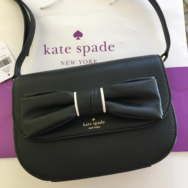 セール❗️ 新品ケイトスペード 大きめリボンが可愛い長財布も余裕ショルダーバッグショルダーバッグ
