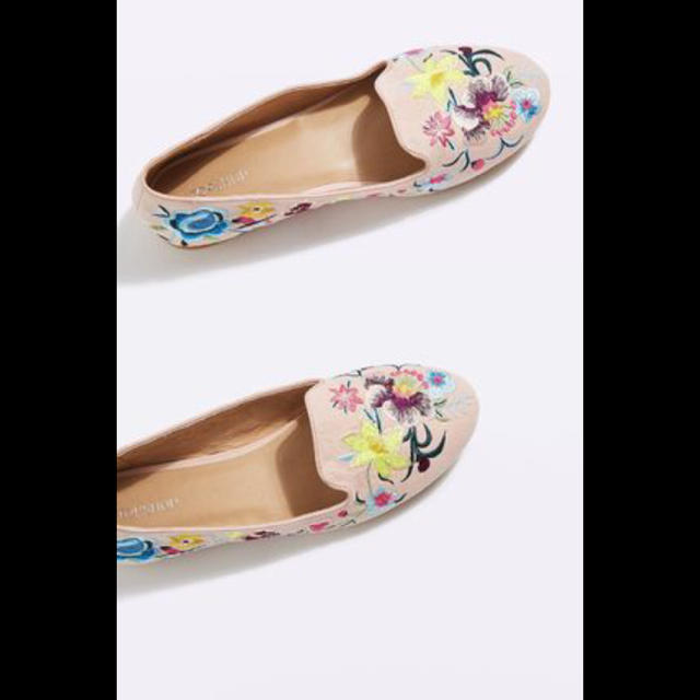 TOPSHOP(トップショップ)の花刺繍パンプス レディースの靴/シューズ(ハイヒール/パンプス)の商品写真