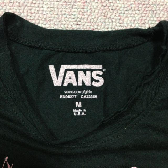 VANS(ヴァンズ)の新品☆VANS ヴァンズ Tシャツ レディースのトップス(Tシャツ(半袖/袖なし))の商品写真