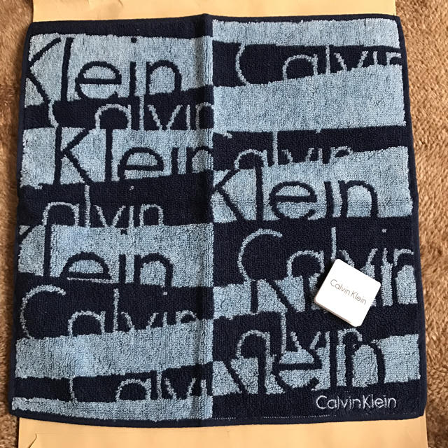 Calvin Klein(カルバンクライン)のカルバンクライン ハンカチタオル メンズのファッション小物(ハンカチ/ポケットチーフ)の商品写真