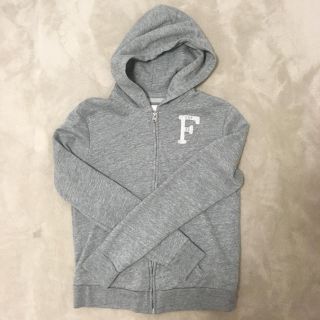 アバクロンビーアンドフィッチ(Abercrombie&Fitch)のA&F パーカー(パーカー)