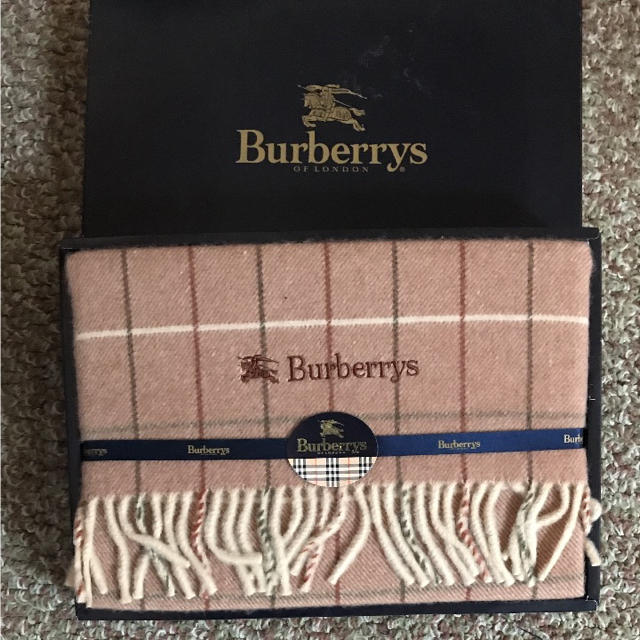 BURBERRY(バーバリー)のkim様専用✩バーバリー ウールひざ掛け ブランケット インテリア/住まい/日用品の寝具(毛布)の商品写真