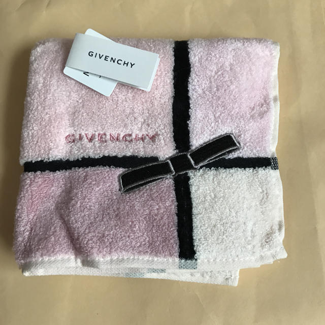 GIVENCHY(ジバンシィ)のGIVENCHY ハンカチタオル レディースのファッション小物(ハンカチ)の商品写真