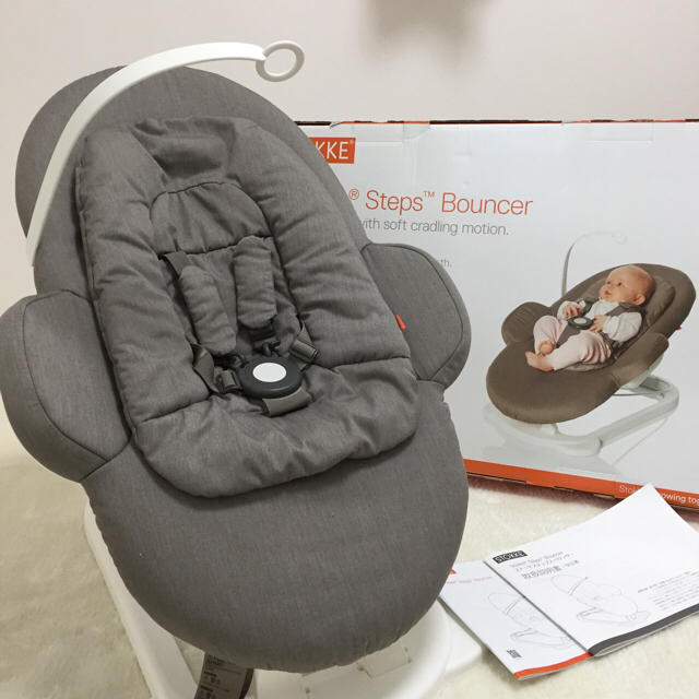 STOKKE バウンサー　グレージュ