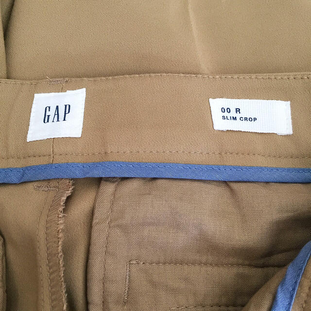 GAP(ギャップ)の専用:【美品】スリム クロップド パンツ レディースのパンツ(クロップドパンツ)の商品写真