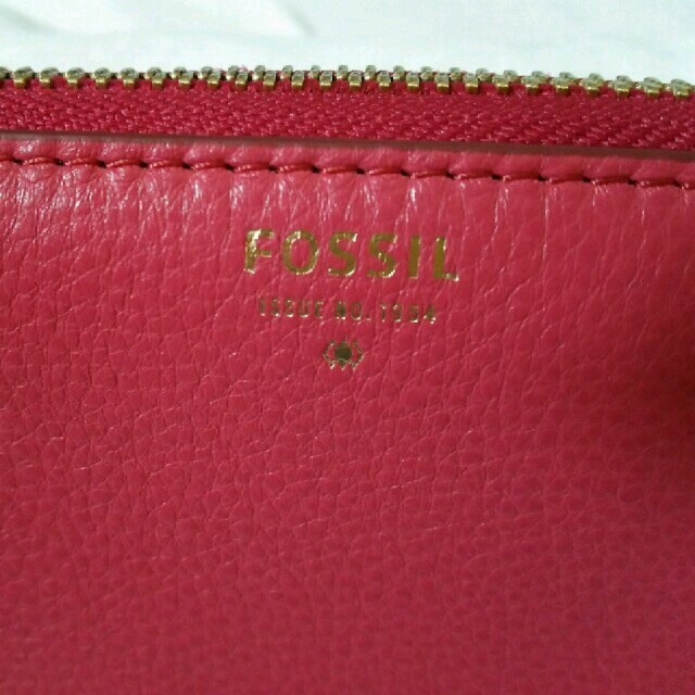 FOSSIL(フォッシル)の大幅値下げ！【新品】FOSSIL♡長財布♡本革/牛革 レディースのファッション小物(財布)の商品写真