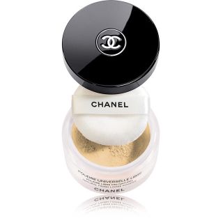 シャネル(CHANEL)の10.7購入！新品💓プードゥルユニヴェルセルリーブル#30(フェイスパウダー)