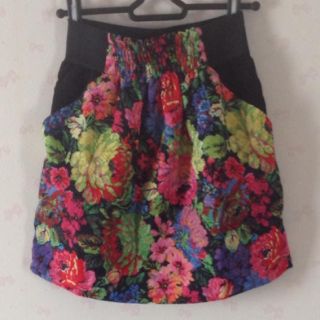 最終値下げ‼ 花柄スカート(ミニスカート)