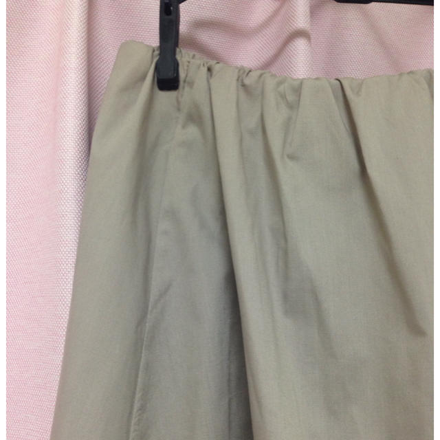 E hyphen world gallery(イーハイフンワールドギャラリー)の☆ベージュ☆フレアスカート☆ レディースのスカート(ひざ丈スカート)の商品写真