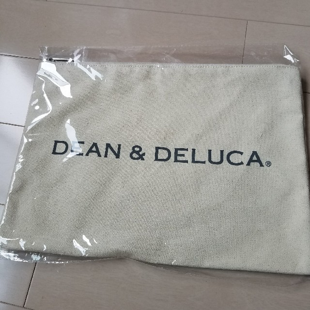 DEAN & DELUCA(ディーンアンドデルーカ)のDEAN&DELUCA　クラッチバッグ レディースのバッグ(クラッチバッグ)の商品写真