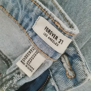 フォーエバートゥエンティーワン(FOREVER 21)のダメージジーンズ♡forever21(デニム/ジーンズ)