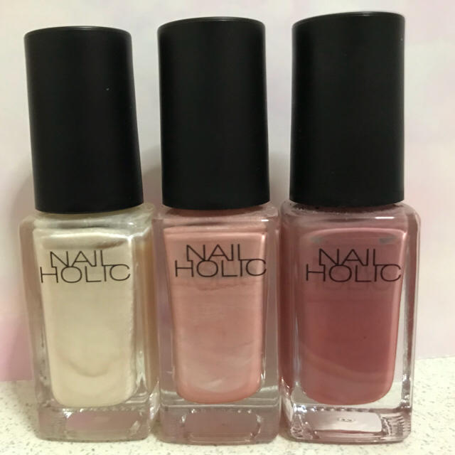 NAIL HOLIC(ネイルホリック)のNAIL HOLIC マニキュア3点セット コスメ/美容のネイル(マニキュア)の商品写真