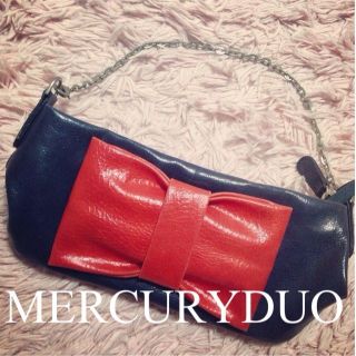 マーキュリーデュオ(MERCURYDUO)のMERCURYDUO♡新品リボンクラッチ(クラッチバッグ)