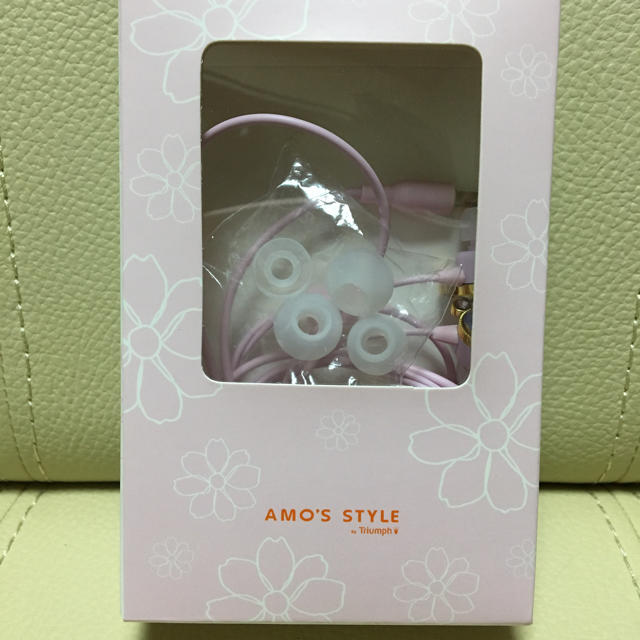 AMO'S STYLE(アモスタイル)のアモスタイル イヤホン スマホ/家電/カメラのオーディオ機器(ヘッドフォン/イヤフォン)の商品写真