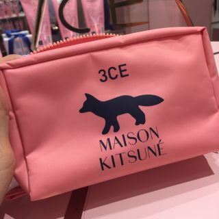 メゾンキツネ(MAISON KITSUNE')のメゾンキツネ×3ce 新品ポーチ(ポーチ)