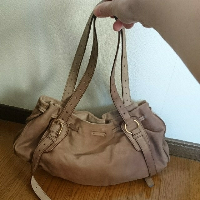 miumiu(ミュウミュウ)の正規品 ミュウミュウ ショルダーバック レディースのバッグ(ショルダーバッグ)の商品写真