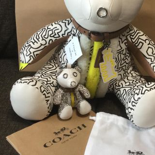 コーチ(COACH)の【定価34,560円】 コーチ×Keith Haringコラボ★チャーム(キーホルダー)