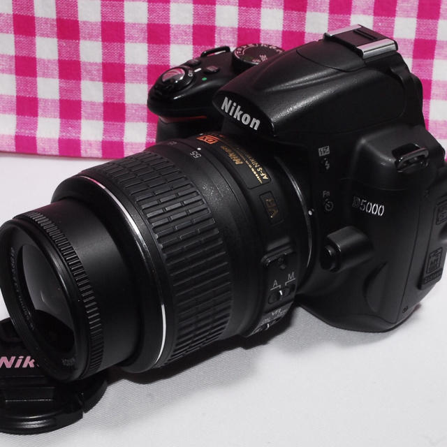 Nikon(ニコン)の❤Wi-Fi対応❤ 大切な思い出を綺麗に残したい Nikon D5000 スマホ/家電/カメラのカメラ(デジタル一眼)の商品写真