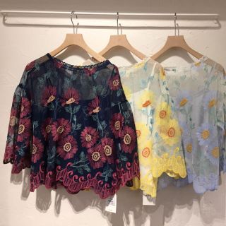 ダブルクローゼット(w closet)の新品★w closet★ フラワー刺繍 チュールレースプルオーバー ネイビー(シャツ/ブラウス(長袖/七分))