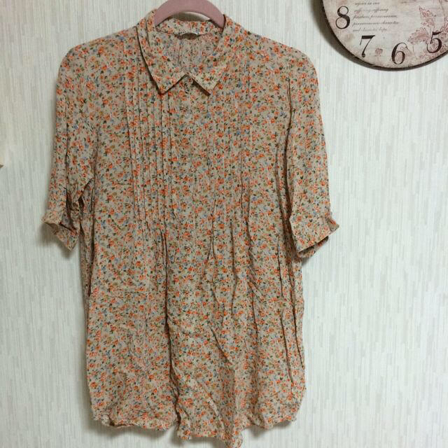 CLEF DE SOL(クレドソル)の花柄シャツワンピース レディースのトップス(シャツ/ブラウス(長袖/七分))の商品写真