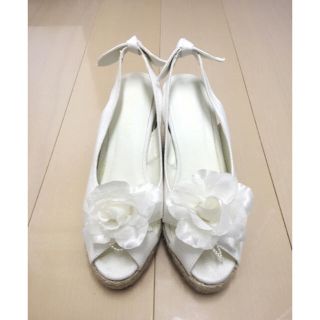 ヴェラウォン(Vera Wang)のホワイト ウェッジ サンダル ビーチフォト ハワイウェディング(サンダル)