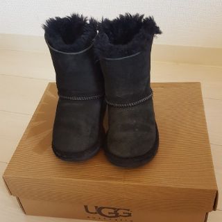 アグ(UGG)のUGG キッズ　リボン　ブーツ(ブーツ)