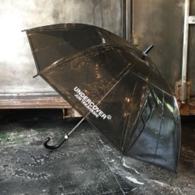 UNDERCOVER(アンダーカバー)の17aw UNDERCOVERアンダーカバー直営限定 ロゴプリント 傘 新品黒 メンズのファッション小物(傘)の商品写真