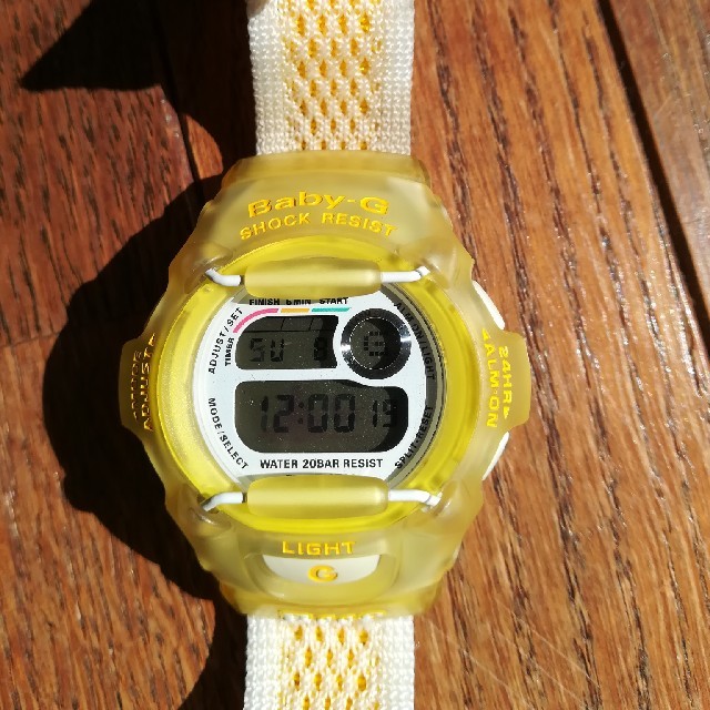 CASIO(カシオ)のbabyG　ベビージー　イエロー　二個セット　電池交換済 レディースのファッション小物(腕時計)の商品写真