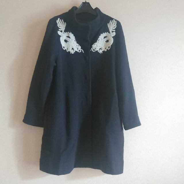大幅お値下げ‼️ヴィヴィアンタム 胸元ドラゴン刺繍  ウール コート