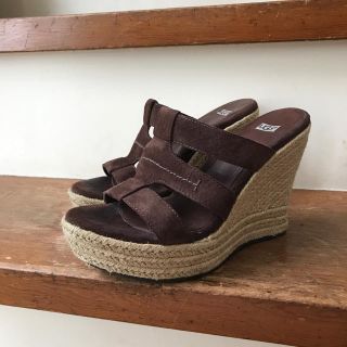 アグ(UGG)のUGG ウェッジソールサンダル ブラウン(ブーツ)