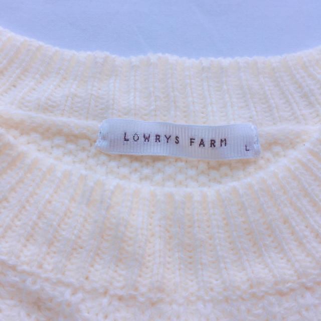 LOWRYS FARM(ローリーズファーム)の【秋服】LOWRYSFARM フリンジニット レディースのトップス(ニット/セーター)の商品写真