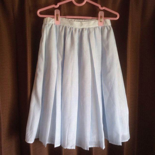 w closet(ダブルクローゼット)のWcloset：細ストライプスカート レディースのスカート(ひざ丈スカート)の商品写真